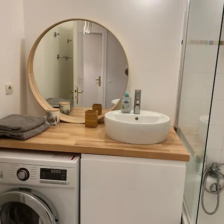 Le Quarante Deux Apartman