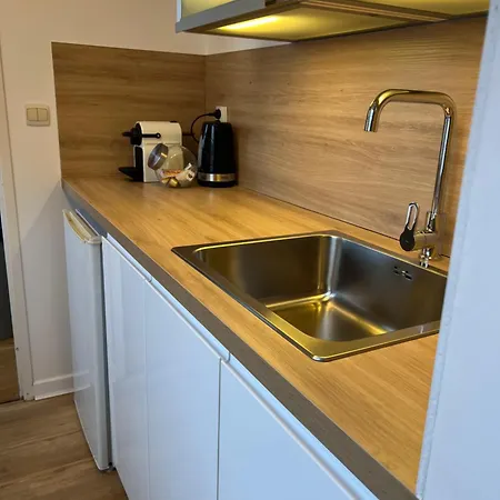 Le Quarante Deux 2 Minutes From 아파트